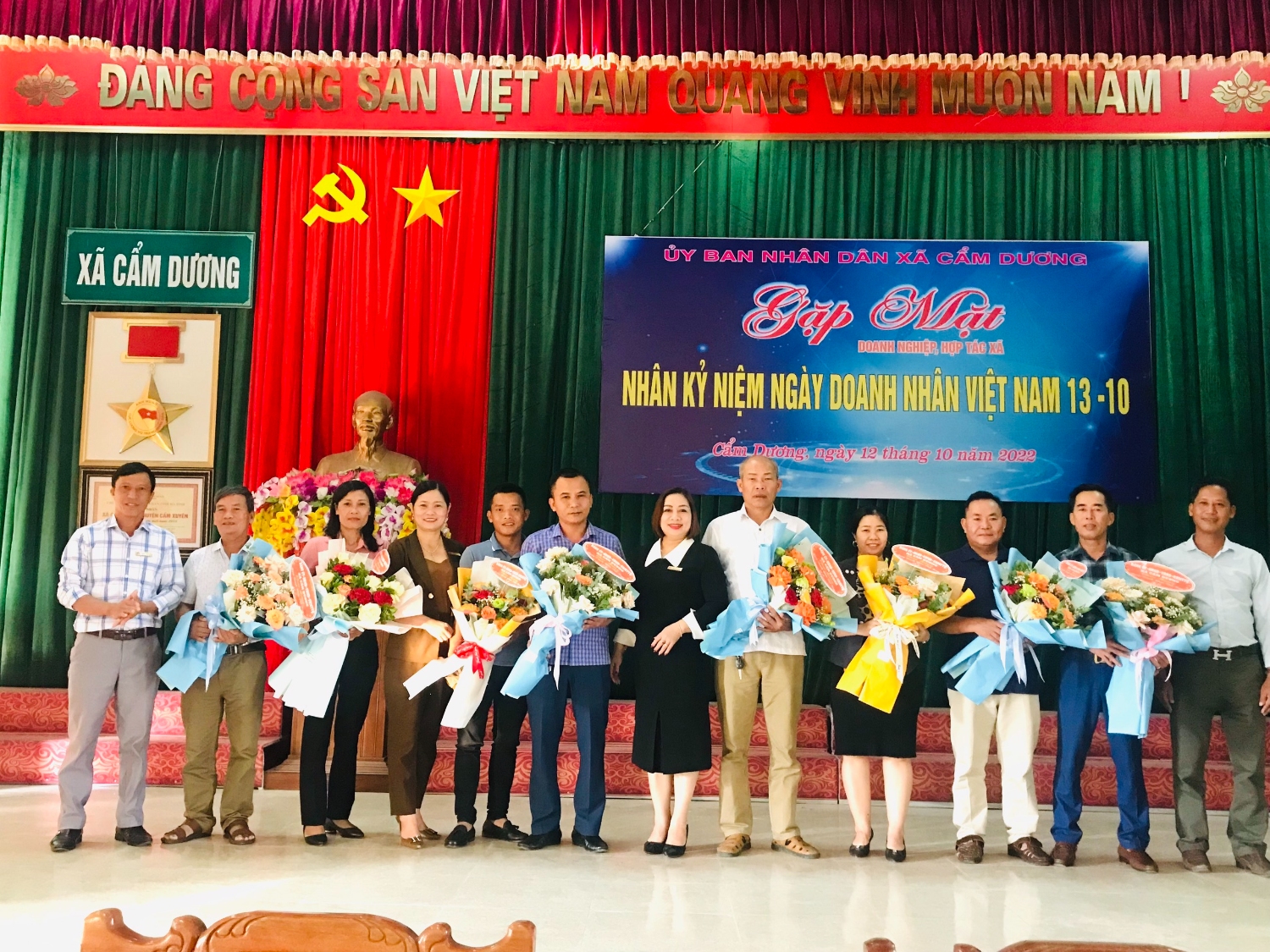 gắp mặt ngày ngay danh nhân